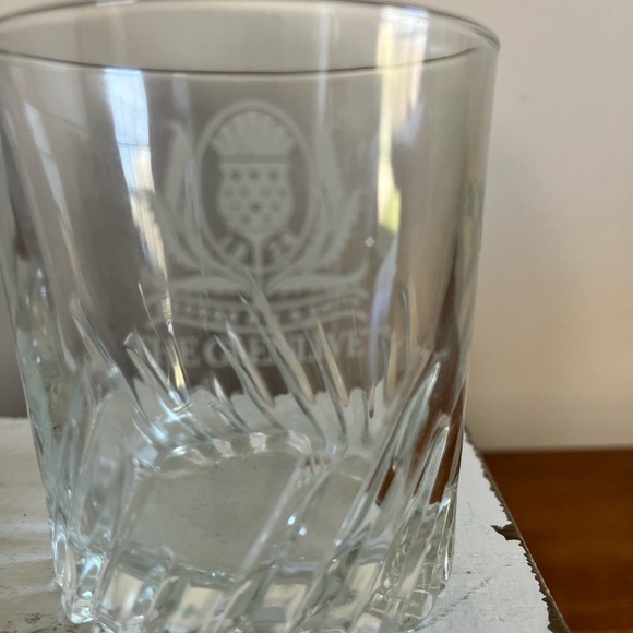 2 VINTAGE The Glenlivet Rocks Lowball Whiskey Scotch Glasses with Heavy Bases - Picture 3 of 8